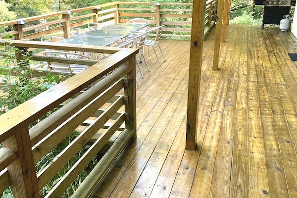 Lower Deck Stain