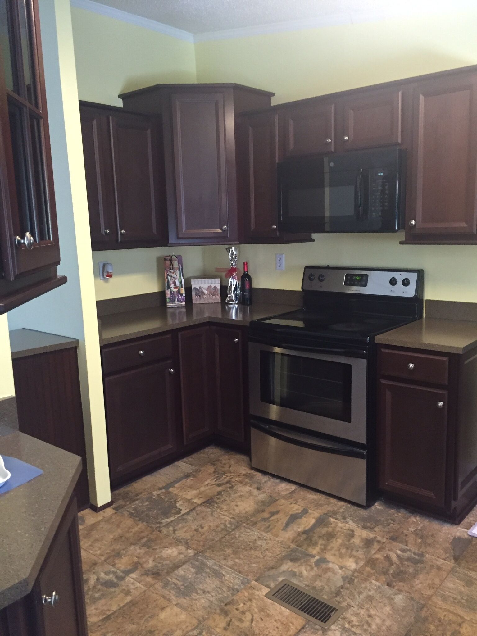 ** LAKE JAMES/Morganton: Peaceful, nature setting-3 acres/pond!**