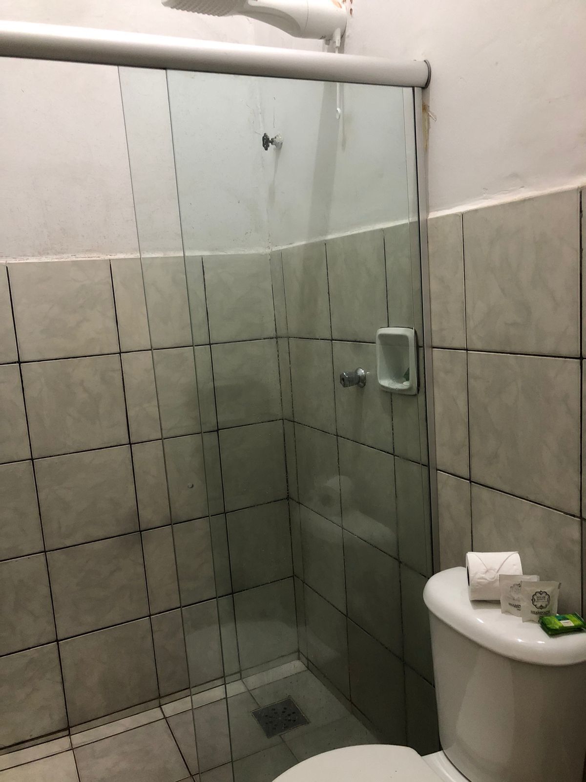 Double Room | Bathroom | Shower, rainfall showerhead, towels, soap