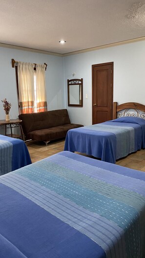 트래디셔널룸 | 오리/거위털 이불, 각각 다른 스타일의 인테리어, 각각 다르게 가구 비치, 다리미/다리미판