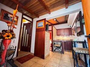 Classic Suite, Non Smoking | Down comforters, desk, iron/ironing board, free WiFi - Hotel Rodelu (Latacunga)