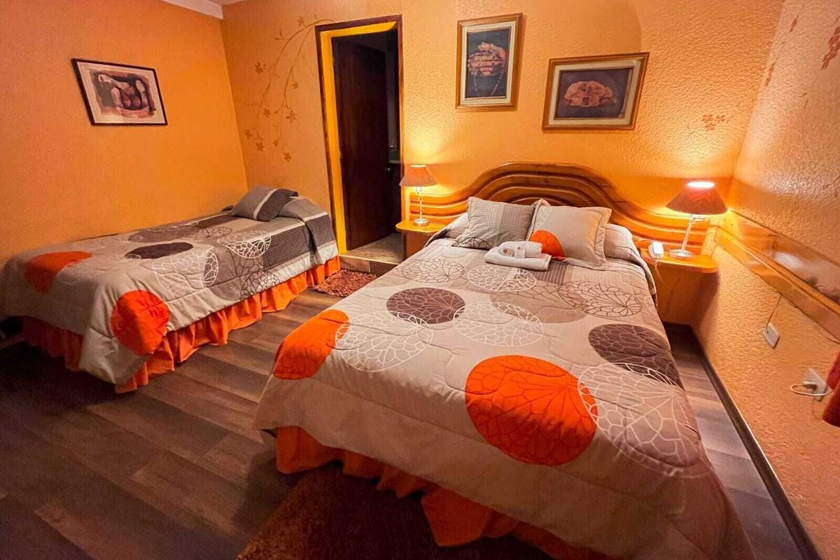 classic triple room, non smoking | 1 bedroom, down duvets, desk, iron/ironing board