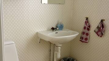 Tavanomainen mökki, 4 makuuhuonetta, vuoristonäköala | Kylpyhuone | Suihku