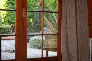 Living area - Walnut Grove Lodge (Christchurch)