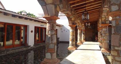 GRAN CASA CUERNA CAHUE