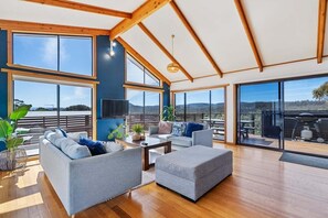 تلفزيون، كُتُب