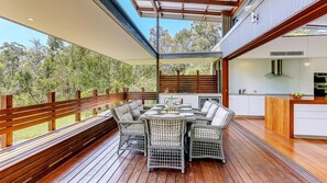 Outdoor dining - Calanthe Acreage - Doonan (Doonan)