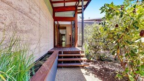 Exterior - Calanthe Acreage - Doonan (Doonan)
