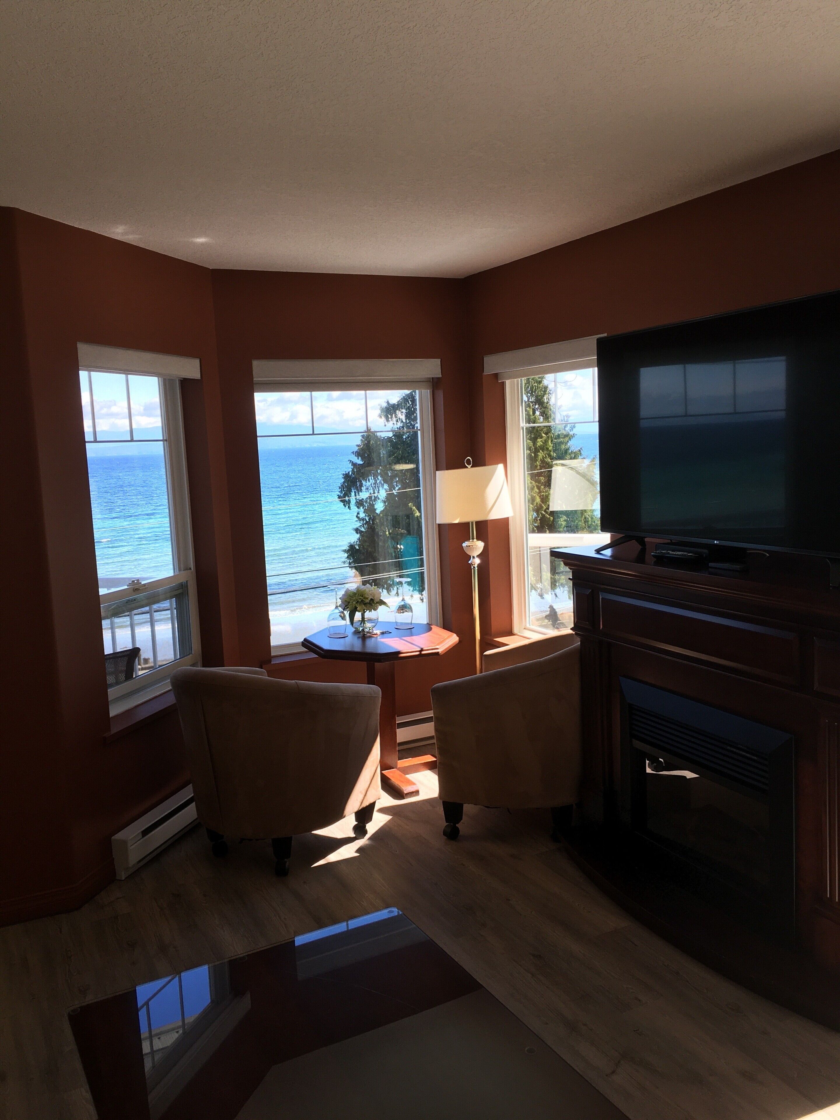 Suite familiar, 1 cama de matrimonio grande, balcón, vistas al mar | Ropa de cama de alta calidad y colchones con acolchado adicional