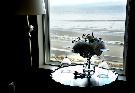 高档床上用品、加厚床垫、遮光窗帘、隔音