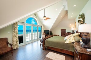 6 habitaciones, tabla de planchar con plancha, wifi y ropa de cama 