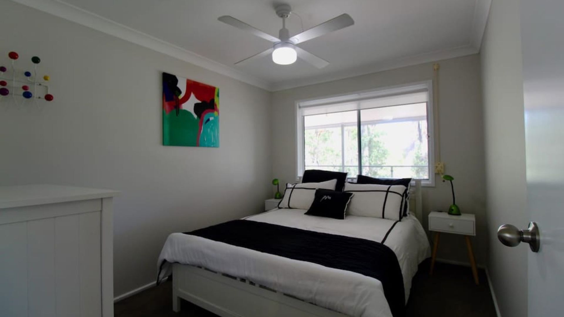 4 soverom, strykejern/-brett og internettilgang