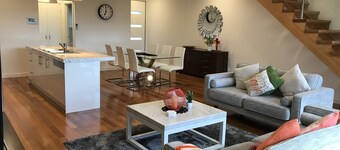 Luxurious Townhouse 2BR 2.5BATH