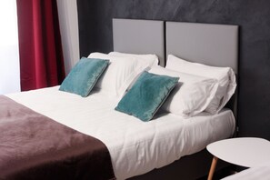 4 habitaciones, tabla de planchar con plancha y wifi gratis