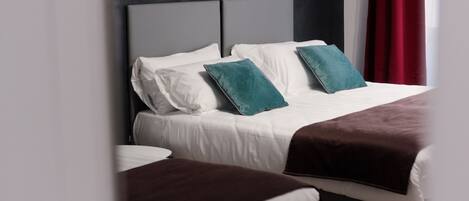 4 bedrooms, iron/ironing board, free WiFi, bed sheets