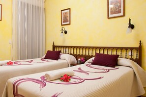 Spa - Casas Rurales Florentino for 8 people (Solosancho)