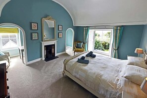 7 bedrooms, iron/ironing board, travel crib, WiFi