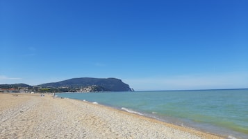 På stranden, badehåndklæder