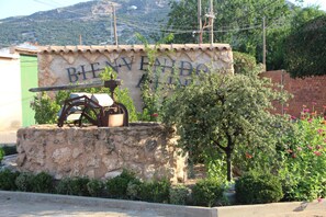 Property grounds - Full rental of 6 to 15 people. (El Cristo del Espíritu Santo)