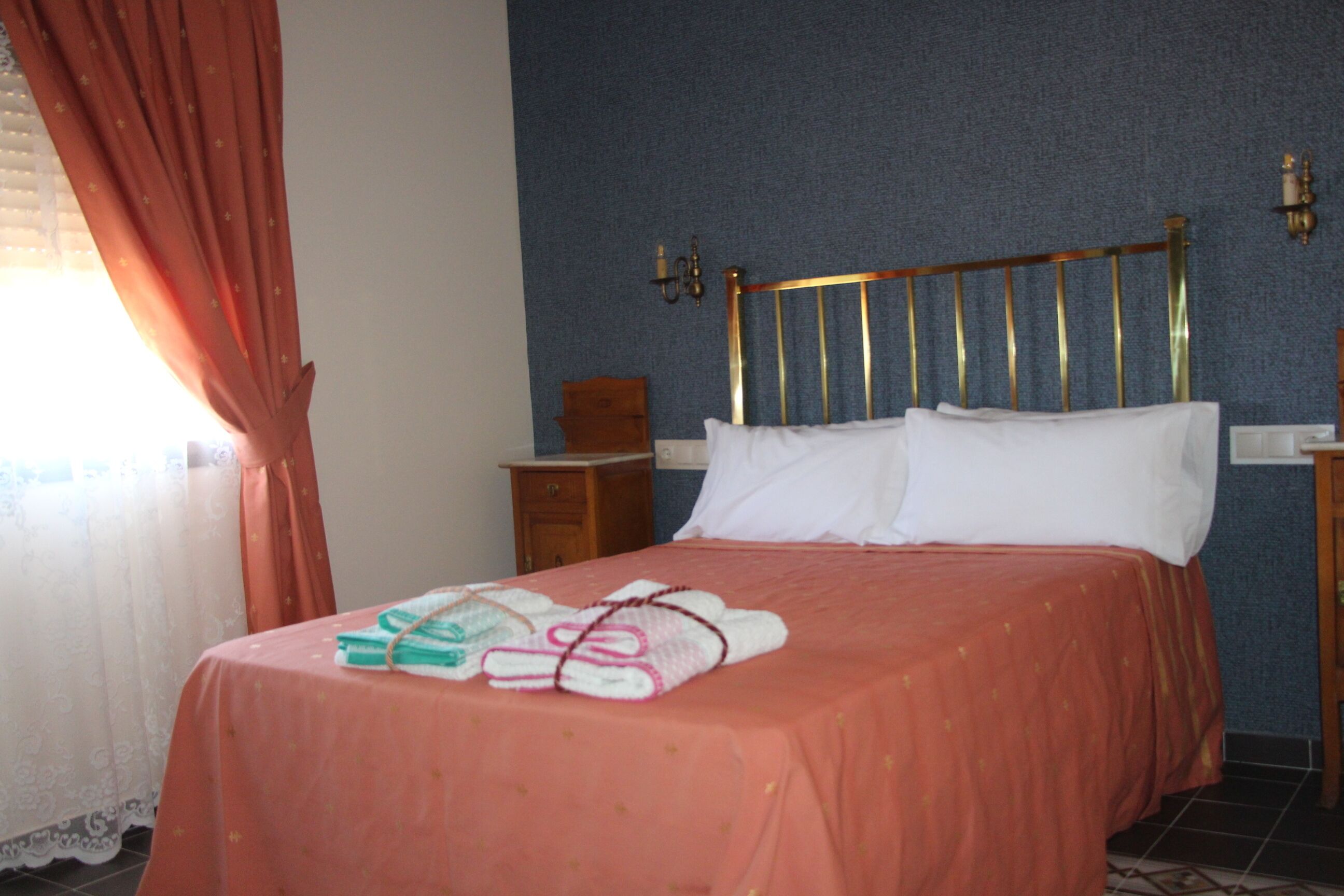 Full rental of 6 to 15 people.