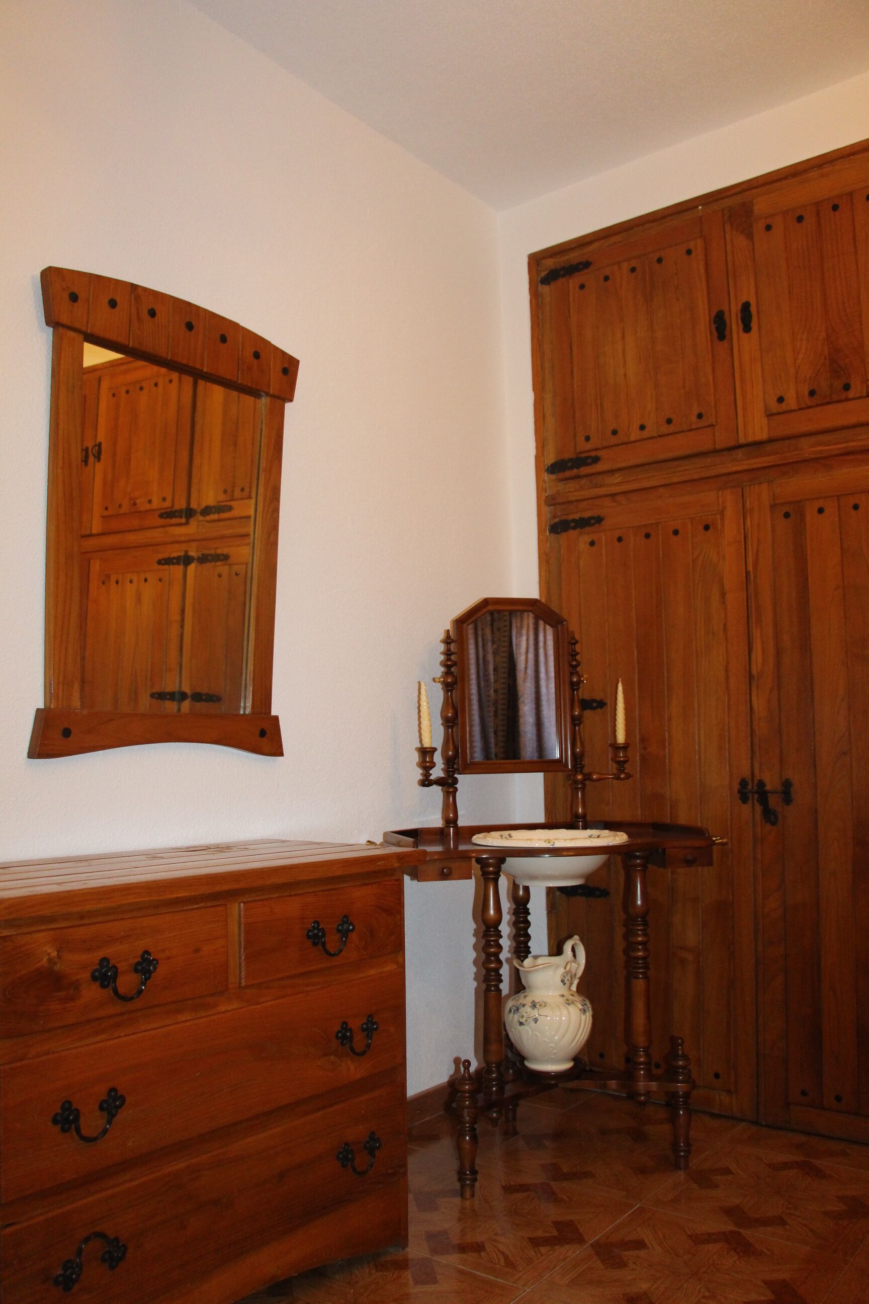 Full rental of 6 to 15 people.