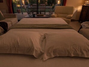 2 chambres, fer et planche à repasser, lit parapluie, Wi-Fi gratuit