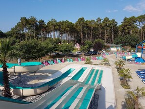 Children’s area - Mobile home in the Landes, view of the forest (Saint-Julien-en-Born)