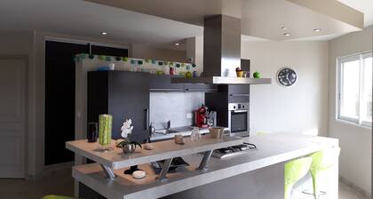 Casa contemporánea en el campo