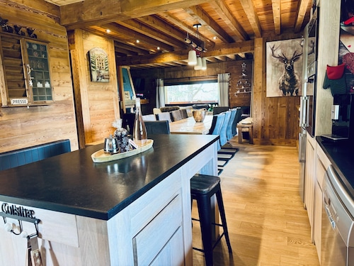 CHALET DE STANDING DE 180M2 AUX ANGLES -terrain🌲-Billard 🎱salle ciné 🎥🍿