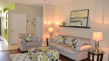 House, 4 Bedrooms | Living area | Flat-screen TV