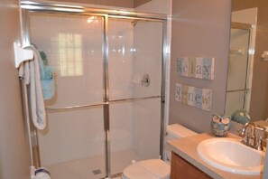 Maison, 4 chambres | Salle de bain