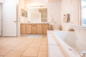 House, 4 Bedrooms | Bathroom | Hair dryer, towels - Lindfields 2930 (Kissimmee)