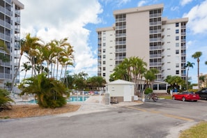 Condo, 1 Bedroom | Parking