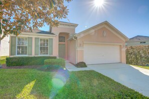 House, 4 Bedrooms | Property grounds - Calabay Parc 467 (Davenport)