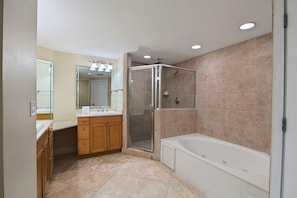 Condo, 3 Bedrooms | Bathroom