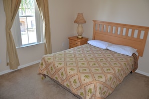 3 bedrooms, desk, iron/ironing board, free WiFi