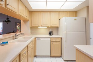 Room - Fort Myers Beach Area 7500 - 1103 (Fort Myers Beach)