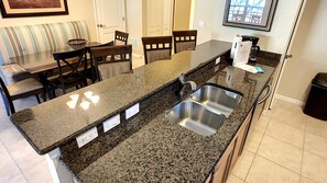 Townhome, 5 Bedrooms | Private kitchen