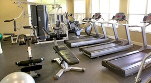 House, 5 Bedrooms | Gym