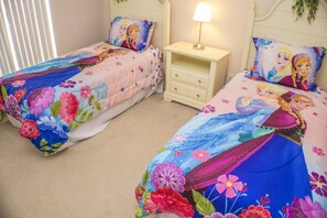 House, 5 Bedrooms | Children's theme room