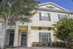 Townhome, 4 Bedrooms | Front of property