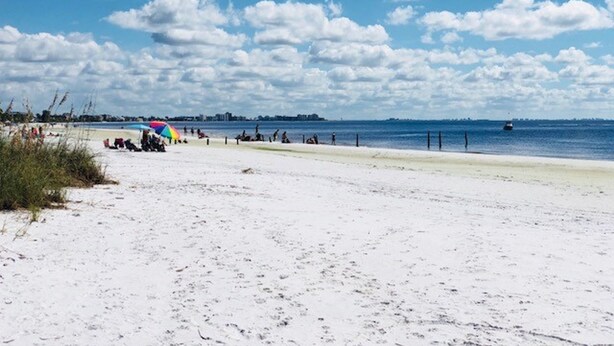 A beach with white sand and a clear blue sky. - Fort Myers Beach Area 2670 (Fort Myers Beach)