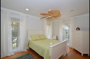 Interior detail - Bonita Beach 5731 (Bonita Springs)