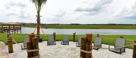 Rumah, 4 kamar tidur | Halaman properti