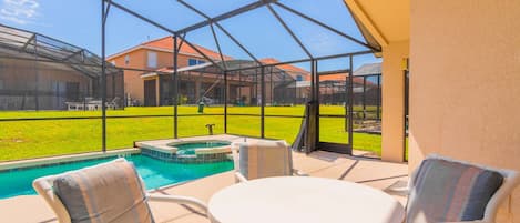 Rumah, 4 kamar tidur | Kolam renang indoor | Kolam renang outdoor