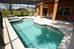 Maison, 5 chambres | Piscine couverte