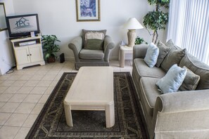 Townhome, 3 Bedrooms | Living area | Flat-screen TV, DVD player - Windsor Palms 2334 (Kissimmee)