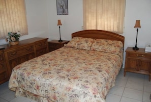 House, 2 Bedrooms | 2 bedrooms, iron/ironing board - Bonita Springs 23 (Bonita Springs)