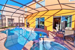 Ferienhaus, 6 Schlafzimmer | Innenpool