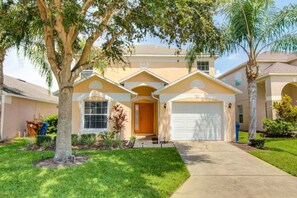 House, 3 Bedrooms | Front of property - Southern Dunes 2901 (Haines City)